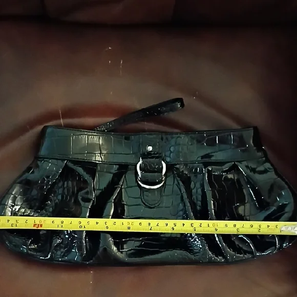 NWOT🎁 FREE GIFT INCLUDED🎁Elegant Black Crocodile-Embossed Women's Clutch - Picture 13 of 13